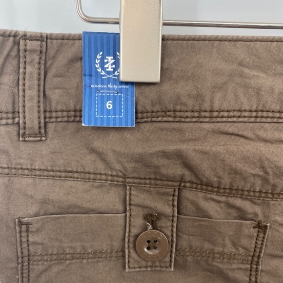 Izod Brown Shorts SIze 6 NWOT - Picture 3 of 7
